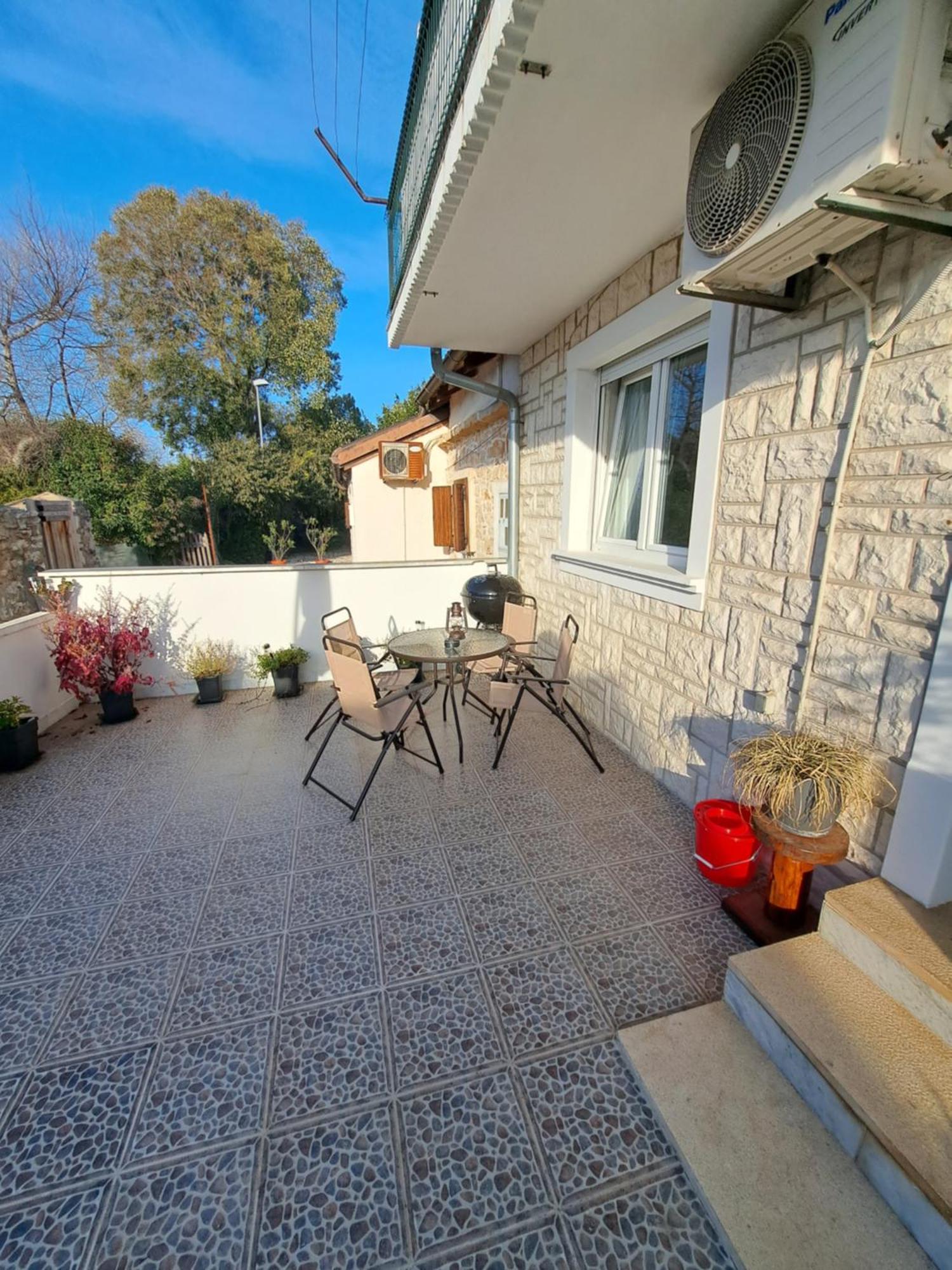 Nostress Apartment Пула Екстериор снимка