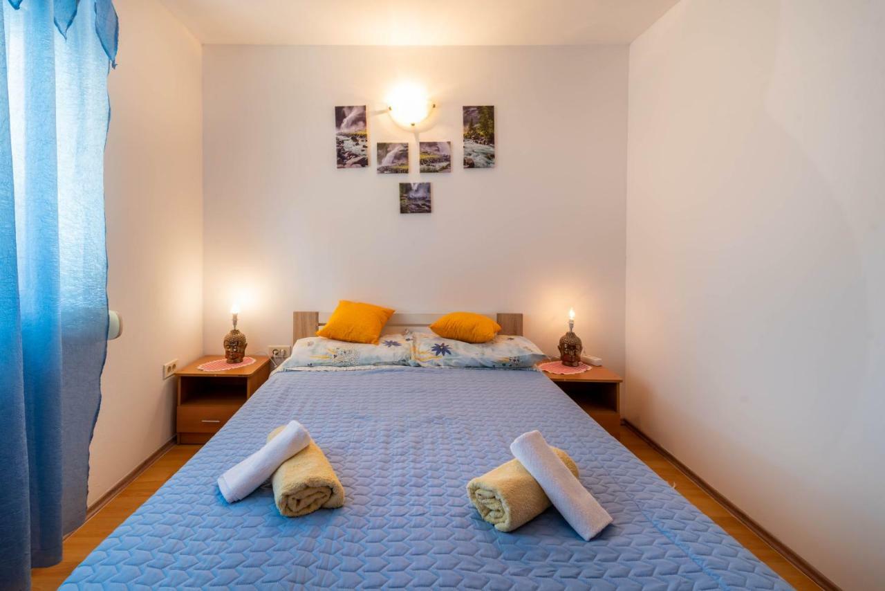 Nostress Apartment Пула Екстериор снимка