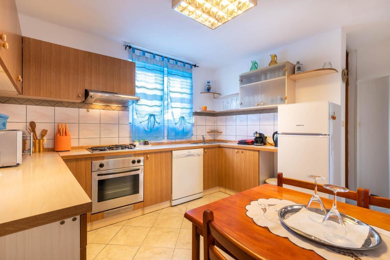 Nostress Apartment Пула Екстериор снимка