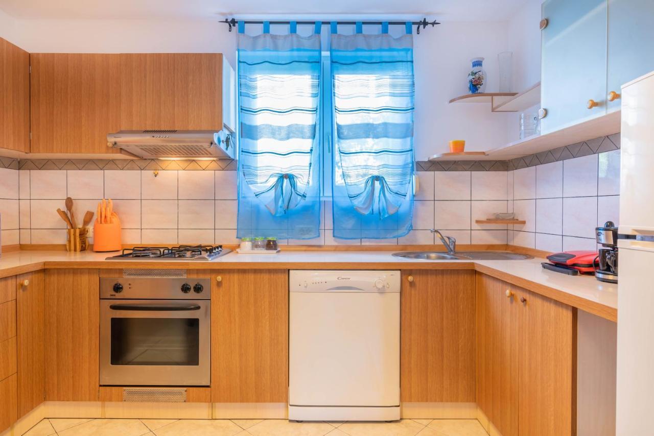 Nostress Apartment Пула Екстериор снимка